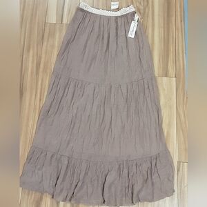 Altar'd State NWT Taupe Tiered Boho Maxi Skirt With Lace Trim At Waist Size M.